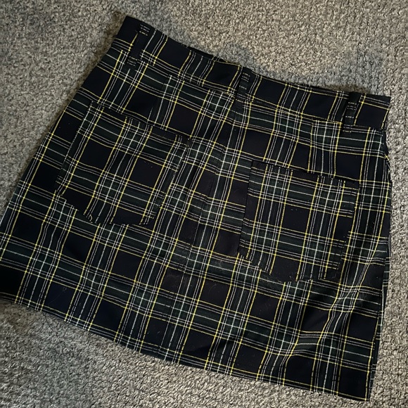 Cool skirt - Picture 3 of 3